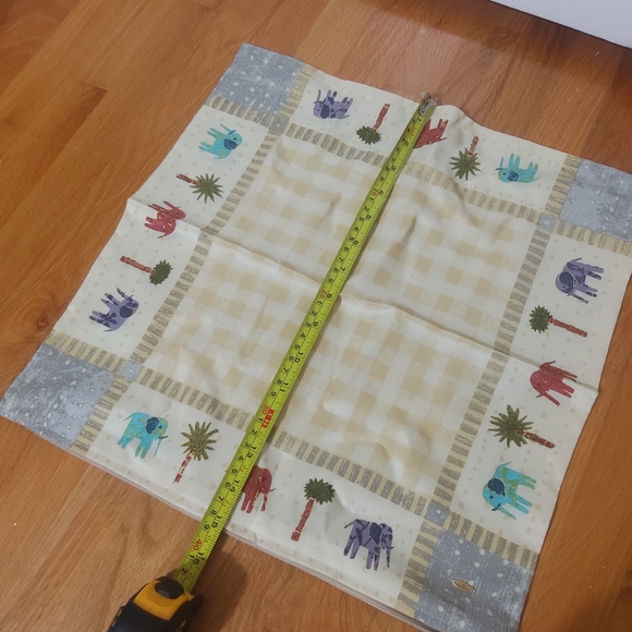 💚 2/$35 NWT Jim Thompson Thailand silk cushion cover sets with elephant pattern - Picture 5 of 6